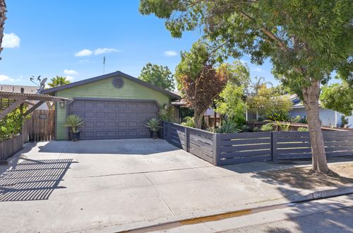 1271 Deer Creek St, Tulare, CA, 93274-8717 | Card Image