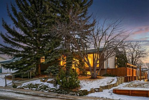 16 Rundleson Way Ne, Calgary, AB, T1Y3N6 | Card Image