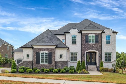 660 Concord Dr, Gallatin, TN, 37066-3484 | Card Image