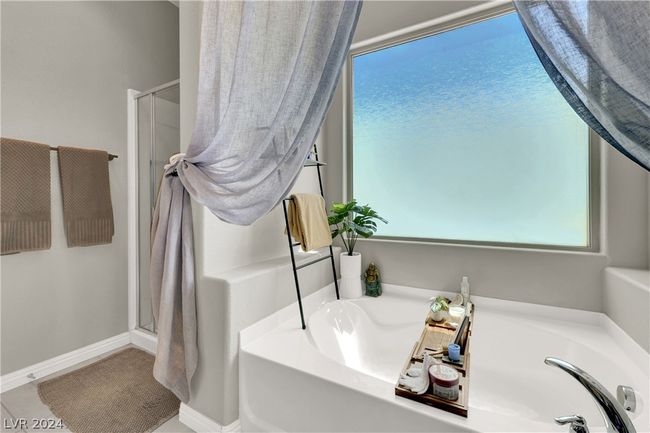 3724 Gilmore Creek St, House other with 3 bedrooms, 3 bathrooms and null parking in Las Vegas NV | Image 25