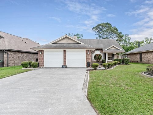 5770 Brett Ln, Beaumont, TX, 77713-9207 | Card Image