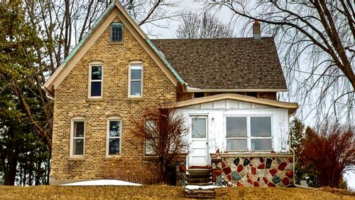 930 S County Road Y, Jefferson, WI, 53549-9566 | Card Image