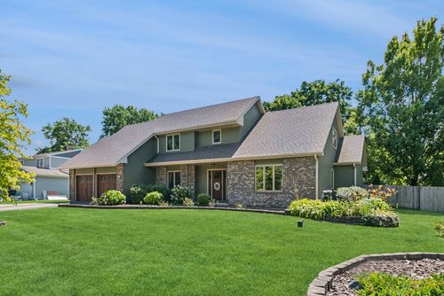 11S514 Webster Ln, Naperville, IL, 60564-5789 | Card Image