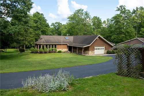 210 Willyoung Xing, Franklin, PA, 16323-4252 | Card Image