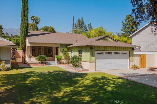 3550 La Crescenta Ave, Glendale, CA, 91208-1600 | Card Image