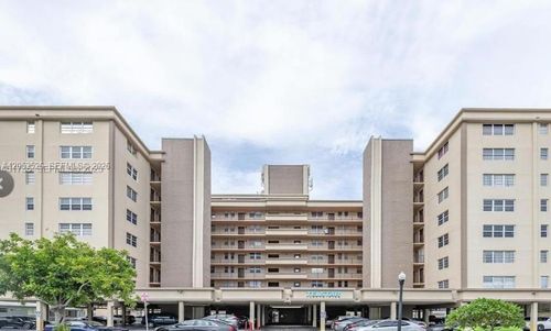 210-1811 Jefferson Street, Hollywood, FL, 33020 | Card Image