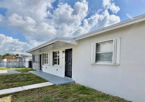 1-19201 Nw 36th Ave, Miami Gardens, FL, 33056-2256 | Card Image