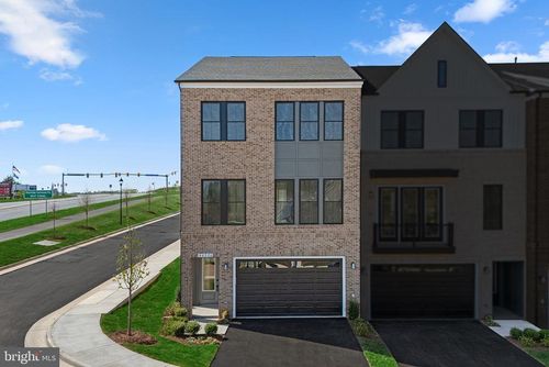 44506 Lowestoft Sq, ASHBURN, VA, 20146 | Card Image