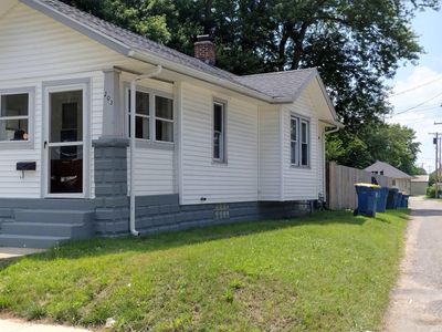 203 Reddick Street, House other with 2 bedrooms, 1 bathrooms and null parking in Mishawaka IN | Image 1