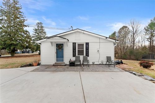 4539 Cash Dr, Flowery Branch, GA, 30542-3664 | Card Image