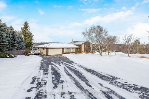 9412 Sideroad 17, Hillsburgh, ON, N0B1Z0 | Card Image