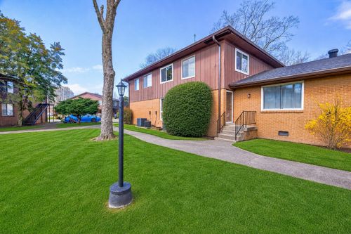 2b-250 Donna Dr, Hendersonville, TN, 37075-4151 | Card Image