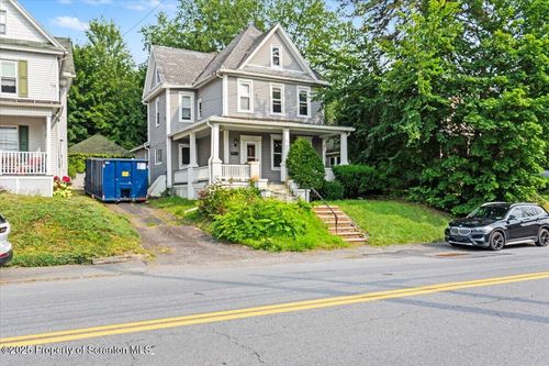 926 Main St, Avoca, PA, 18641-1606 | Card Image