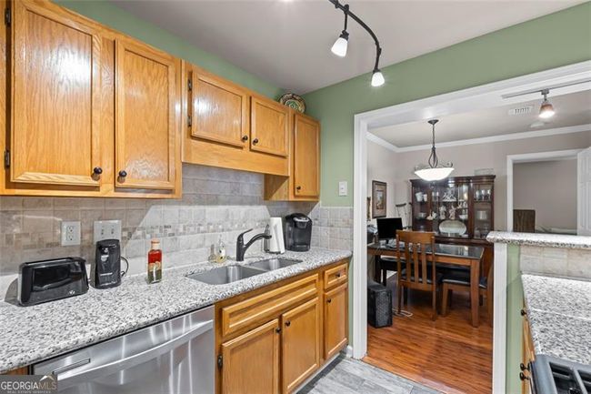 202 Berkeley Woods Dr, Condo with 2 bedrooms, 2 bathrooms and 2 parking in Duluth GA | Image 13