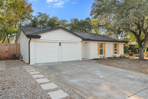 7729 Croftwood Dr, Austin, TX, 78749-3253 | Card Image