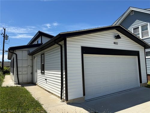 4832 E 84th St, Garfield Heights, OH, 44125-2004 | Card Image