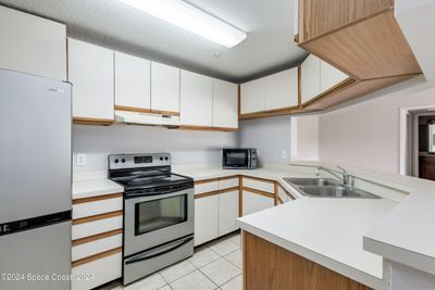 1511 - 7667 N Wickham Road, Condo with 2 bedrooms, 2 bathrooms and null parking in Melbourne FL | Image 3