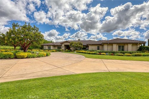 250 Foxen Bluff Ln, Arroyo Grande, CA, 93420-5361 | Card Image