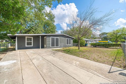 451 Anton Dr, San Antonio, TX, 78223-3433 | Card Image
