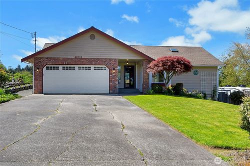 2004 7th St Sw, Puyallup, WA, 98371-7422 | Card Image