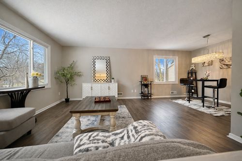 10701 Nathan Ln N, Maple Grove, MN, 55369-2760 | Card Image