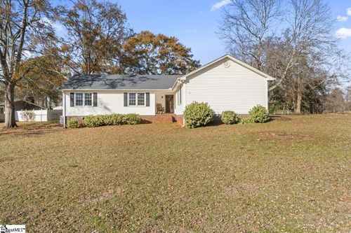 304 Stonehaven Dr, Anderson, SC, 29625-5272 | Card Image