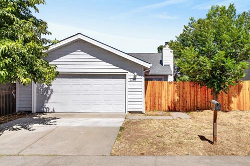 7759 Robinette Rd, Sacramento, CA, 95828-4896 | Card Image