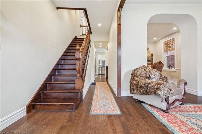 81 Erie Ave, House other with 3 bedrooms, 4 bathrooms and 2 parking in Hamilton ON | Image 7