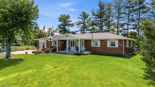 800 Arends Ridge Rd, Marietta, OH, 45750-5336 | Card Image
