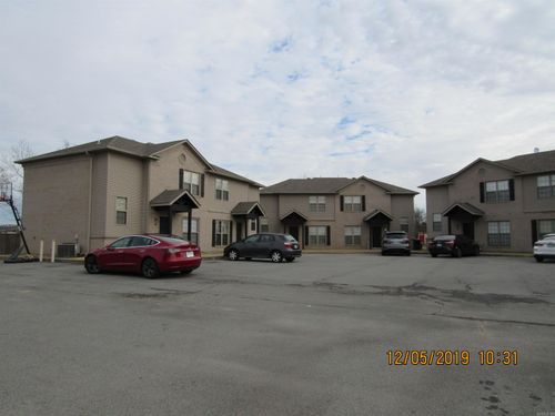 b-8 Eagles Nest Cv, Vilonia, AR, 72173-9054 | Card Image