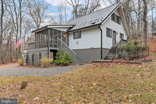 104 Blizzard Ln, HEDGESVILLE, WV, 25427-5395 | Card Image