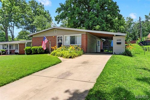 2480 Furlong Ln, Florissant, MO, 63033-3507 | Card Image