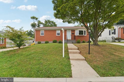 9 Emerson Ave, GLEN BURNIE, MD, 21061-2460 | Card Image