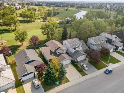 704 Woodside Dr Nw, House detached with 5 bedrooms, 3 bathrooms and 6 parking in Airdrie AB | Image 1