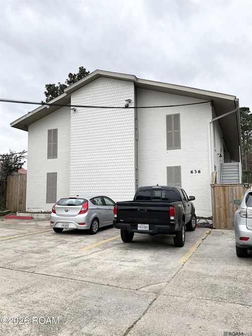 636 Lakeland Dr, Baton Rouge, LA, 70802-4465 | Card Image