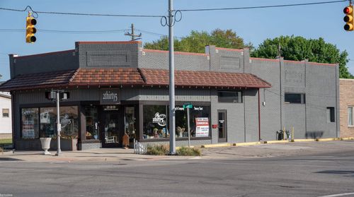 235 Broadway St, Marine City, MI, 48039-1608 | Card Image