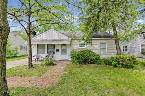 424 Southview Dr, Toledo, OH, 43609-1619 | Card Image