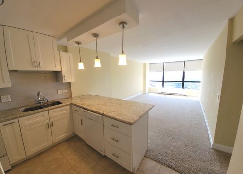apt-4414-5415 Sheridan Rd, Chicago, IL, 60640-1950 | Card Image