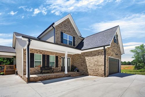 1097 Dodson Mill Road, Pilot Mountain, NC, 27041 | Card Image