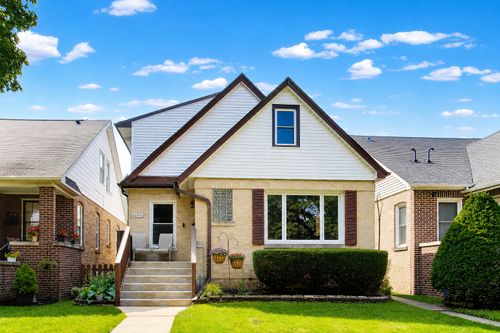 6744 N Oconto Ave, Chicago, IL, 60631-3916 | Card Image