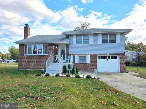 120 E Center Ave, Maple Shade, NJ, 08052-2708 | Card Image