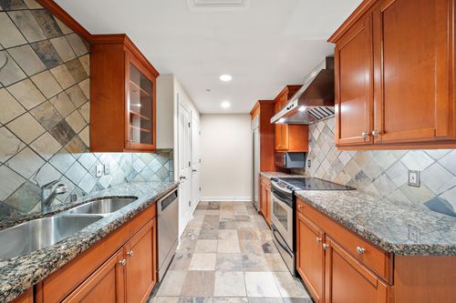 unit-1603-914 Main St, Houston, TX, 77002-6208 | Card Image