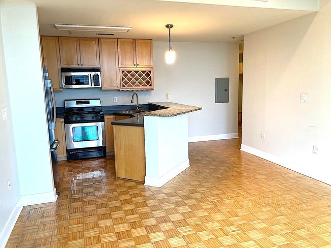 APT-9B - 610 Newark St, House other with 2 bedrooms, 2 bathrooms and null parking in Hoboken NJ | Image 5