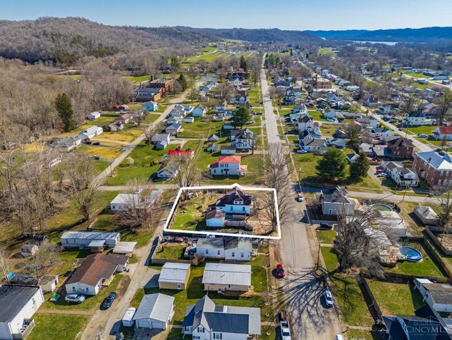 21 W 8 Th St, House other with 3 bedrooms, 1 bathrooms and null parking in Manchester OH | Image 12
