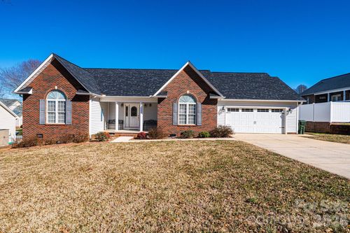 2576 Rolling Ridge Dr, Hickory, NC, 28602-9411 | Card Image