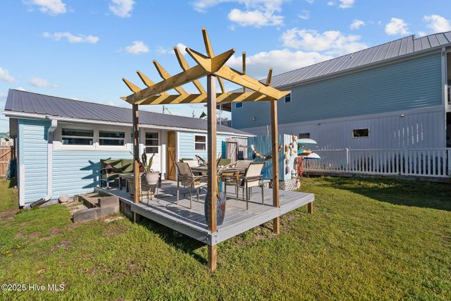 333 Fourth Ave S, House other with 2 bedrooms, 2 bathrooms and null parking in Kure Beach NC | Image 46