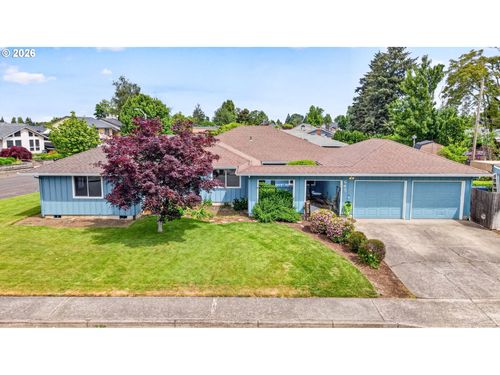 645 Smith Dr, Woodburn, OR, 97071-4527 | Card Image