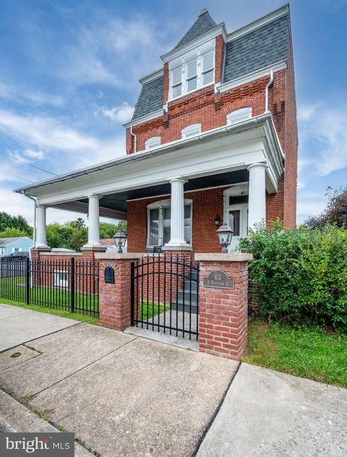 63 S Whiteoak St, KUTZTOWN, PA, 19530-1621 | Card Image
