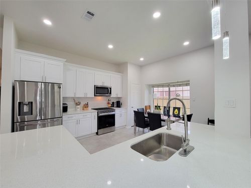 7919 Hidden Oaks Ln, Houston, TX, 77095-4126 | Card Image