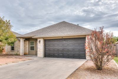 45 Tracie Trl, Home with 3 bedrooms, 2 bathrooms and 2 parking in San Angelo TX | Image 3